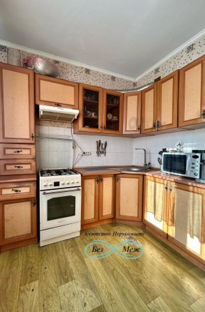 Продаж 2к квартири вул. Момота 40 - фото 1