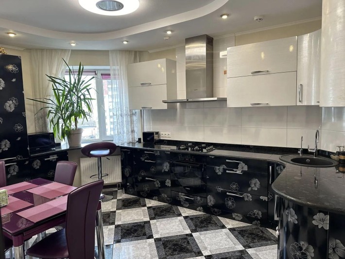 Постанова Продам 3-кімнатну квартиру, вул. Михайла Грушевського DM - фото 1