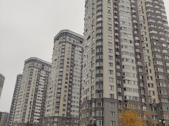 "Лісовий квартал" продаж добротної двокімнатної квартири. Бровары