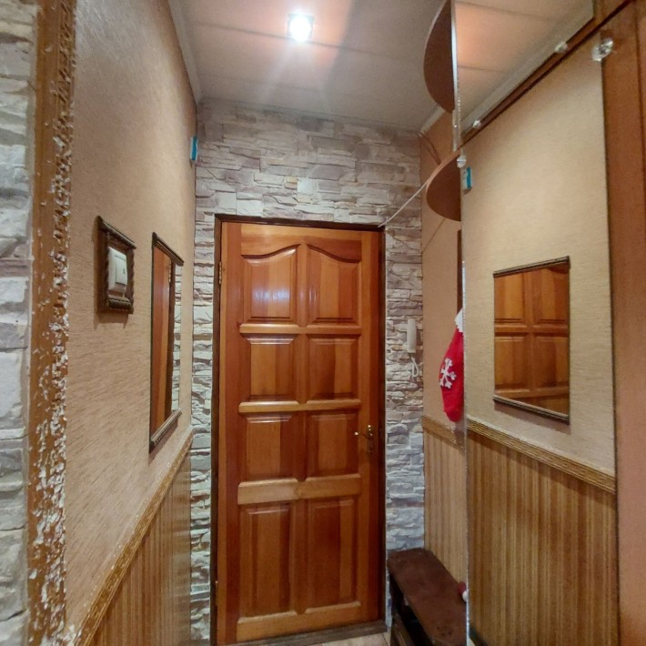 Продам 3хкквартиру біля 8ї школи на масиві! - фото 1