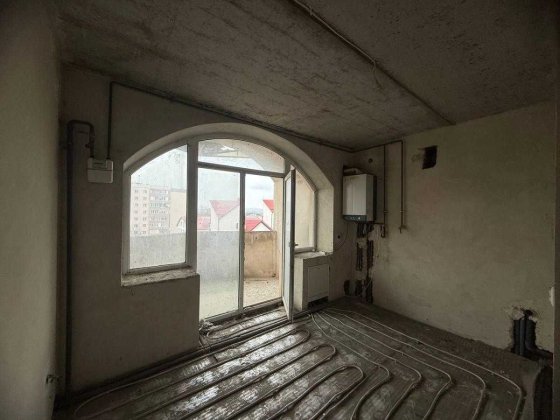 Продаж 2 кімнатної квартири з частковим ремонтом Ивано-Франковск