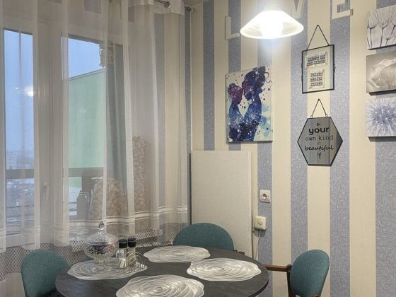 Продам красиву і світлу 2кім.кв. ЖК Атлант!Вул. Москаленка49! Бровары