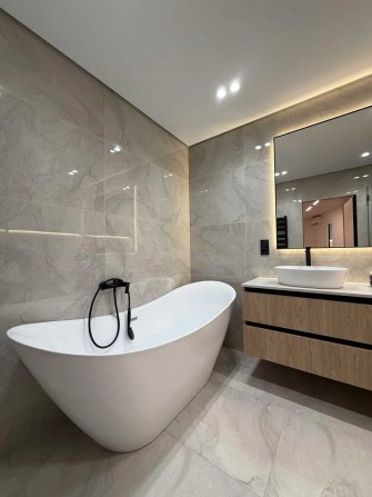 ПРОДАЖ! / Фемелі Плаза 3 кім кв 97м2 4 поверх / всі меблі та техніка - фото 1