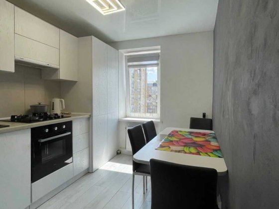 Продається 2к квартира в центрі Івано-Франківська, навпроти озера Ивано-Франковск