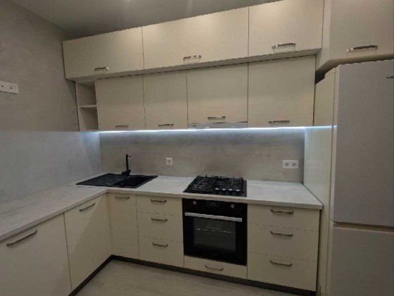 Продам 2-х кімнатну квартиру з ремонтом на Каскаді. Є відновлення Івано-Франківськ