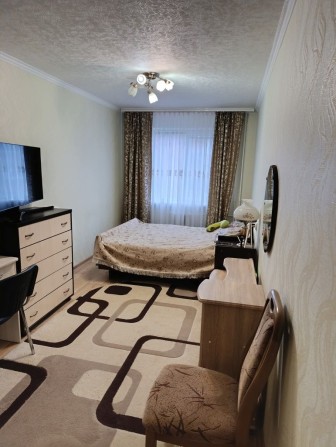 Продам 3 кімнатну квартиру на Пірнерській - фото 1