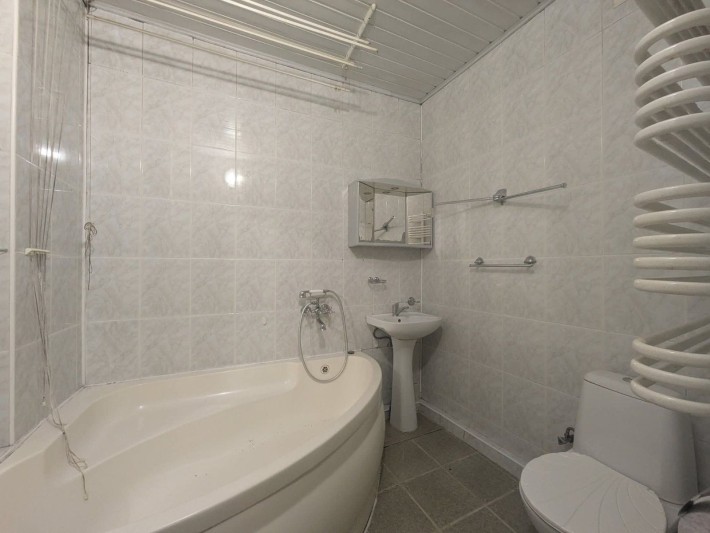 3к  Галицька, центр, р-н  Універмагу - фото 1