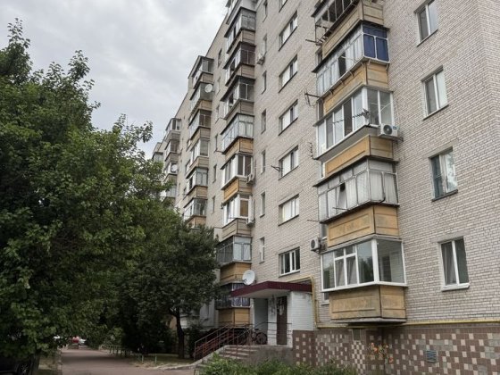 Продаж квартири 3 кім.по вул.Головатого( можливо під комерцію) Бориспіль