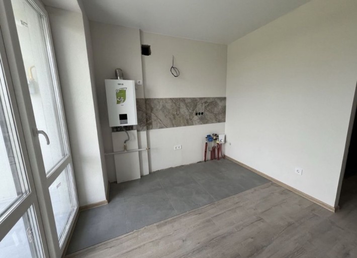 Квартира з частковим ремонтом!Газове опалення! - фото 1