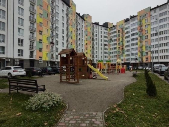 Продам 1 кім квартиру з евроремонтом! Івано-Франківськ