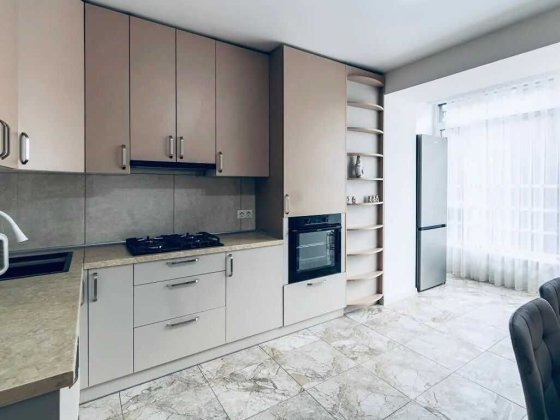 1кім квартира з ремонтом біля Епіцентру ,ТЦ Арсен Івано-Франківськ