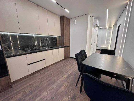 Функціональна квартира в центрі міста з ремонтом, меблями та технікою Івано-Франківськ