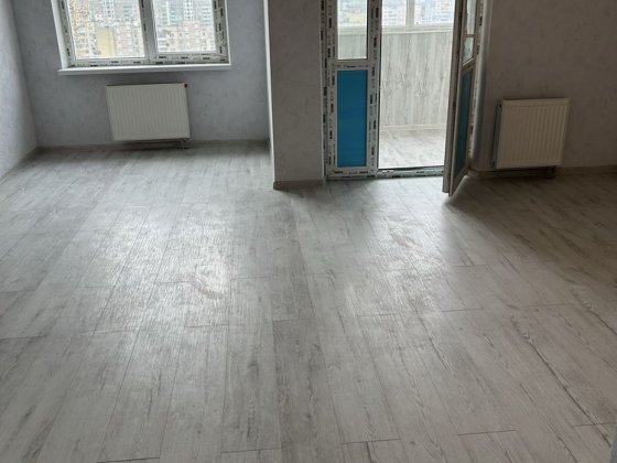 Продам 1к квартиру 37м2,Металургів 35 Бровари