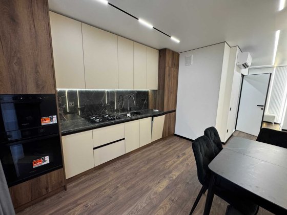 Квартира з дизайнерським ремонтом у ЖК Фемелі Плаза Івано-Франківськ