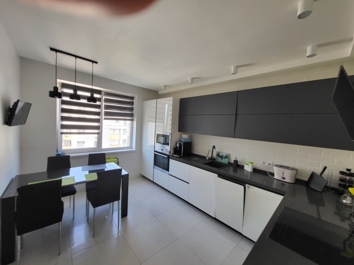 Бровари продам 2 кім.квартиру з ремонтом Лісовий квартал. - фото 1