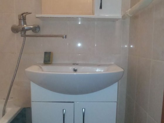 Продам 2 кімнатну на масиві Піщана Белая Церковь