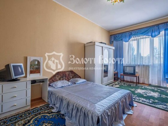 Велика 2-кімнатна квартира 90 м², пров. Бабкіна 13, м. Бориспіль Бориспіль