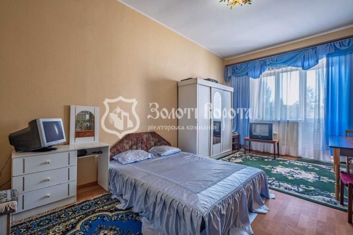 Велика 2-кімнатна квартира 90 м², пров. Бабкіна 13, м. Бориспіль - фото 1