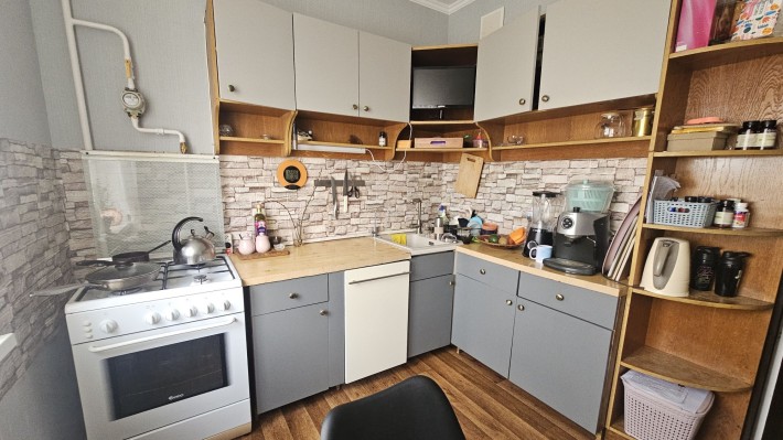 ДЕРЖПРОГРАМИ!!! 3 кімн. КВАРТИРА 88 кв.м.на вул.МОМОТА , р-н 5 школа - фото 1