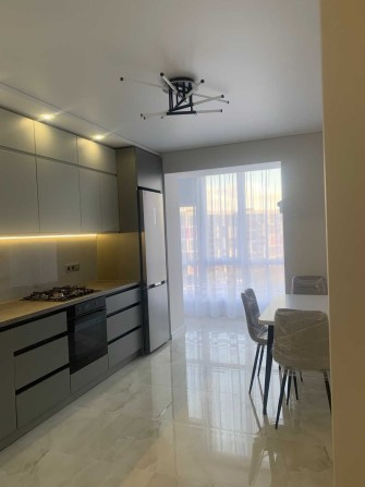 Продам 1-кім Квартиру в центральній локації міста - фото 1