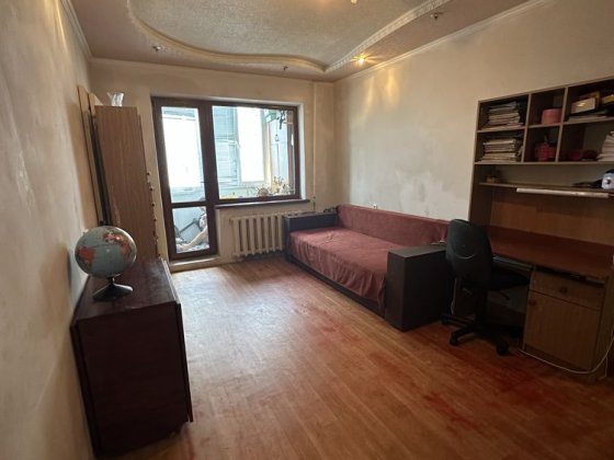 Продаж 1-но кімнатної квартрри на 4-му мікрорайоні Белая Церковь