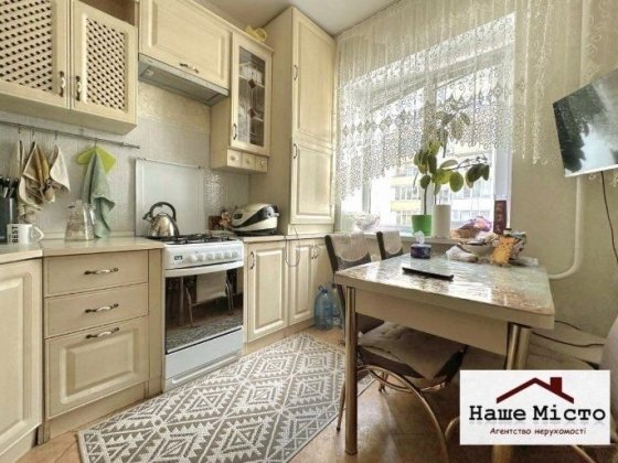 Продаж  2-кв пр. Бабкина.12 52 кв.м 4/9-поверх гарний стан Борисполь