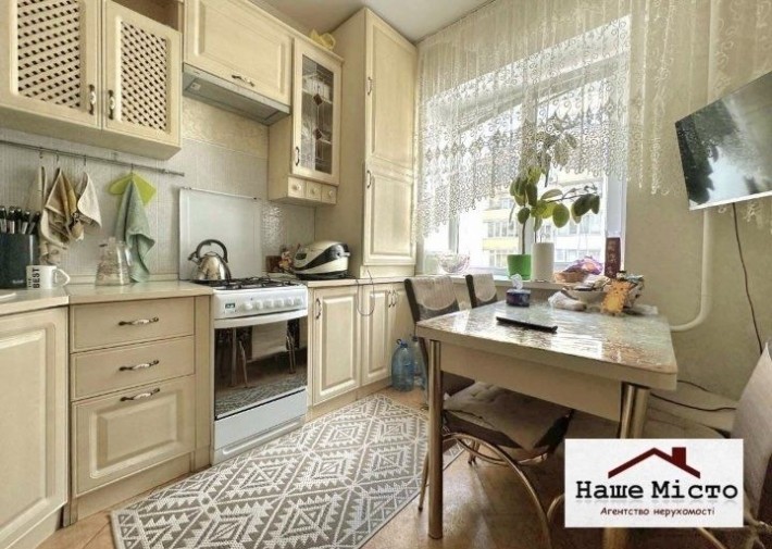 Продаж  2-кв пр. Бабкина.12 52 кв.м 4/9-поверх гарний стан - фото 1