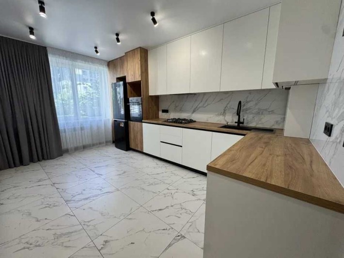 Продаж квартири з ремонтом в ЖК Модуль - фото 1