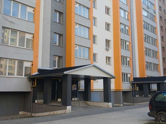 Велика 3к квартира запущені усі комунікаціїї Хіміків Ивано-Франковск