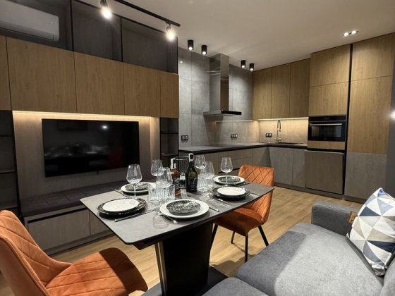 Продаж квартири у центрі міста з дизайнерським ремонтом Буча