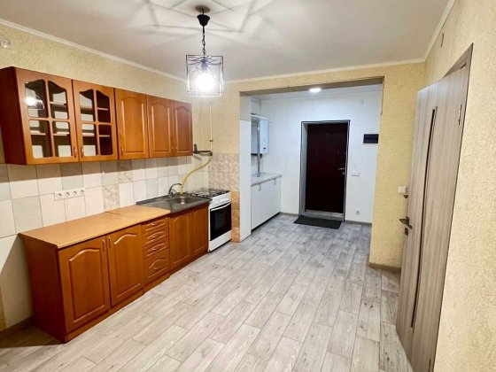 Продам 2к квартиру автономне опалення свій огороджений двір гараж Белая Церковь