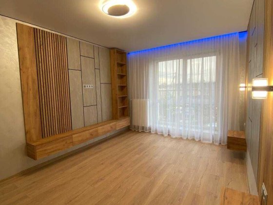 Продає 1кв в Пасічній з ремонтом Івано-Франківськ