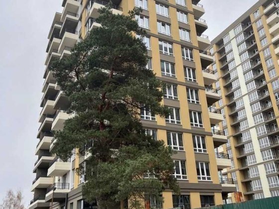 Продаж 1 кімнатної квартири 49м2/ низький поверх/ ЖК Крона парк Бровары