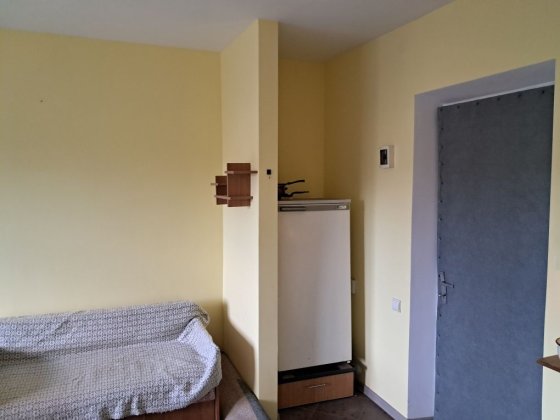 Продам 2 кімнати в гурт. вартість  667 $ м.кв. блочний т Бровары