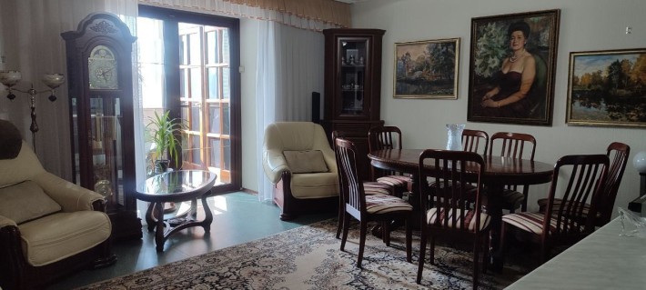 Продам 3-х кімнатну квартиру - фото 1