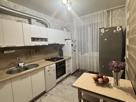 Продам 3-х кімнатну квартира по вул.Шевченка -Центр Белая Церковь