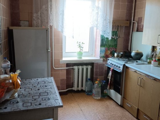 Продам 2х.к.кв.в районі Пекарні,біля озера,вул.Білана. Бровары