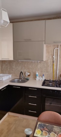 Продам трикімнатну квартиру в центрі Вишневого - фото 1