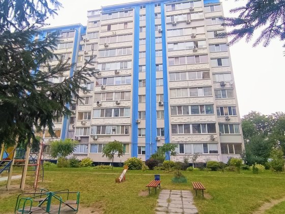 Продам 2к квартиру в Броварах Грушевського 17г Бровары