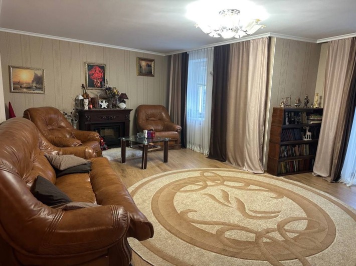 Продам 3-кімнатну квартиру в м. Охтирка - фото 1