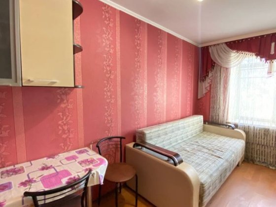 Продається кімната в гуртожитку Хмельницкий