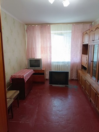 Продам кімнату в гуртожитку в центрі міста по вулиці  Київська 298а - фото 1