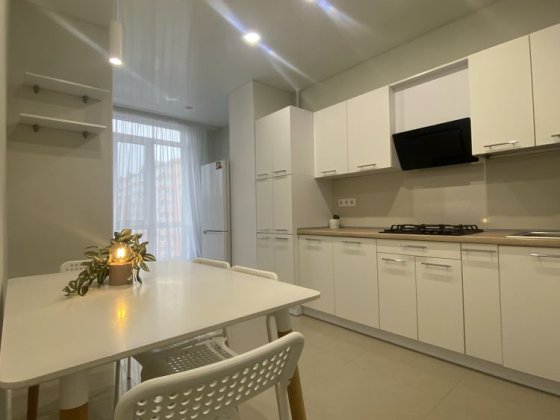 Чудова, простора 46м 1к квартира в ЖК Жасмін Центоальний парк Ирпень