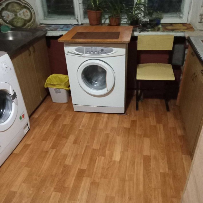 ПРОДАЮ Комнату 18м2 ЦЕНТР/Рынок. Меб.Стир.Маш. Все Удобства Блоч.Сист. - фото 1