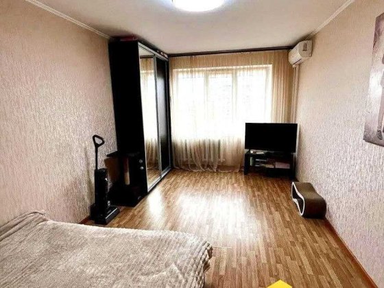 Продаж 1 кімната, Південна Борщагівка, проспект А. Корольова 12Л Киев