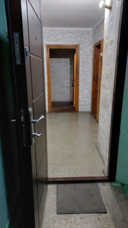 Продається кімната в 2 кімнатній квартирі на проспекті Воскресенському - фото 1