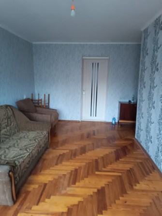 2 кімнати у 3х кімнатній квартирі - фото 1