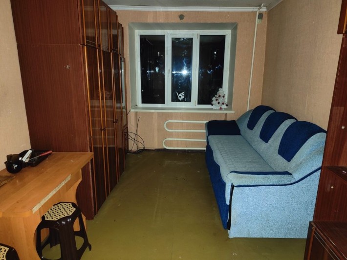 Продам кімнату з меблями - фото 1