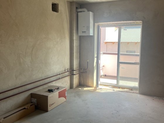 Однокімнатна квартира з газом. Буча