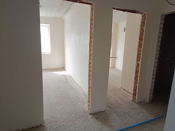 1 кімн. кв. з чистовой обробкою, є газовий котел! Поруч садок, ринок. Буча